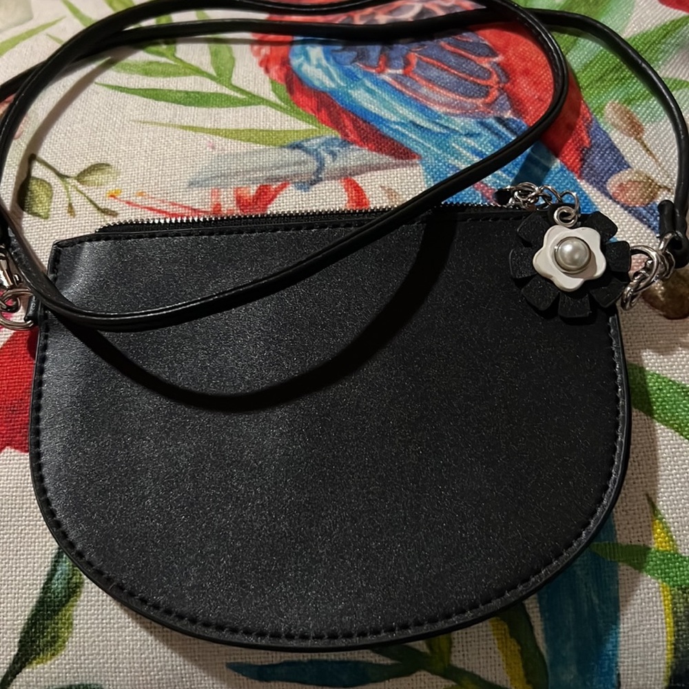 Zac Posen Crossbody mini Bag
Black Leather
Silver-Tone Hardware